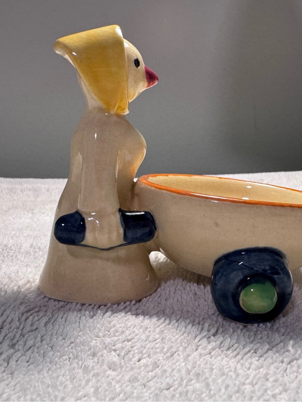 Vintage 1950s Japan Ceramic Duckling Wheelbarrow Planter Egg Cup Crazing Kitsch